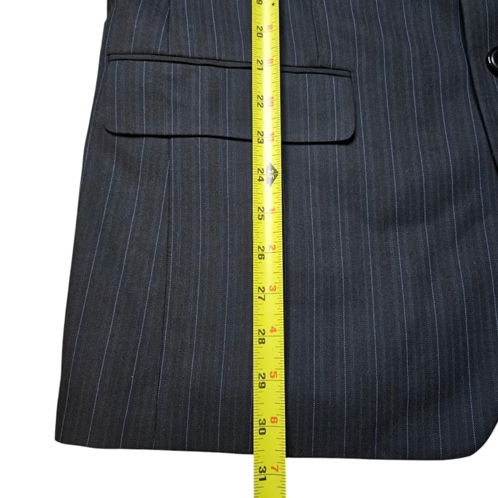 Haggar 40R Black with Light Blue Pin Stripe Sport Suit Jacket